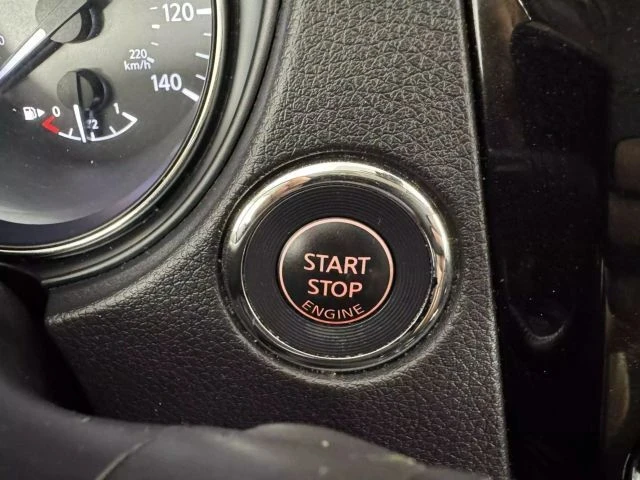 2021 Nissan Rogue - Image 18 of 21