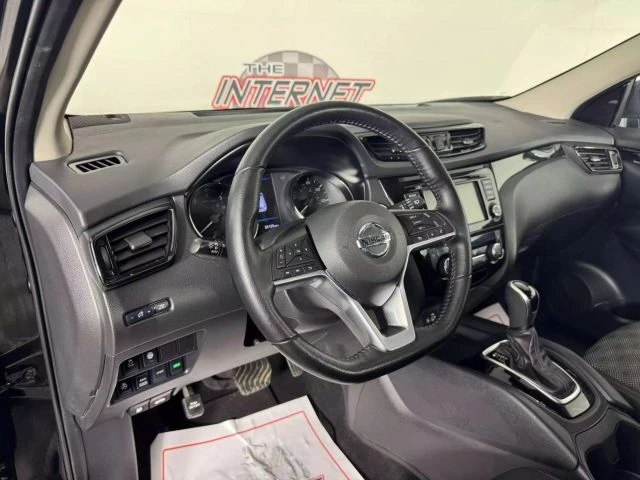 2021 Nissan Rogue - Image 10 of 12