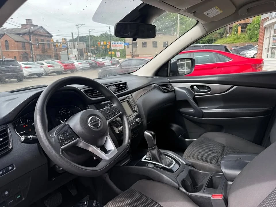 2021 Nissan Rogue - Image 8 of 15
