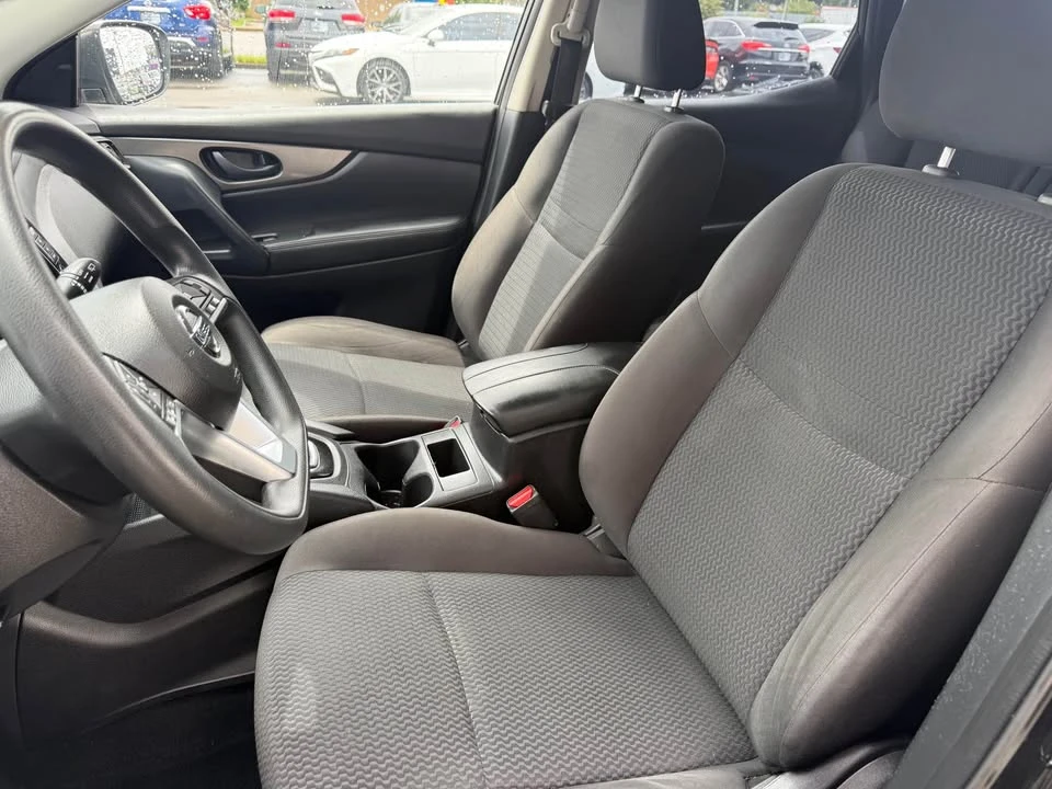 2021 Nissan Rogue - Image 10 of 18