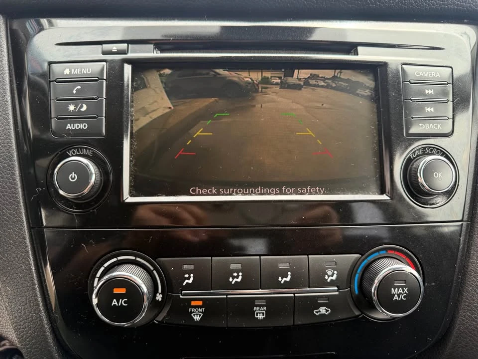 2021 Nissan Rogue - Image 9 of 18