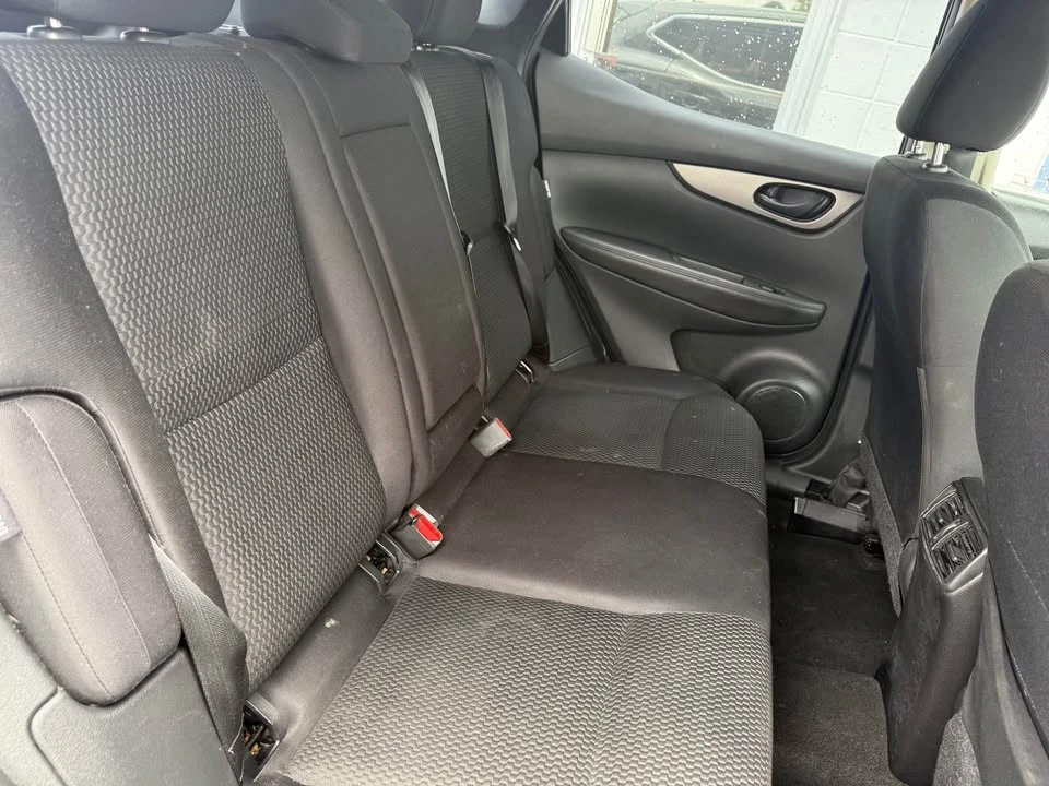 2021 Nissan Rogue - Image 16 of 18