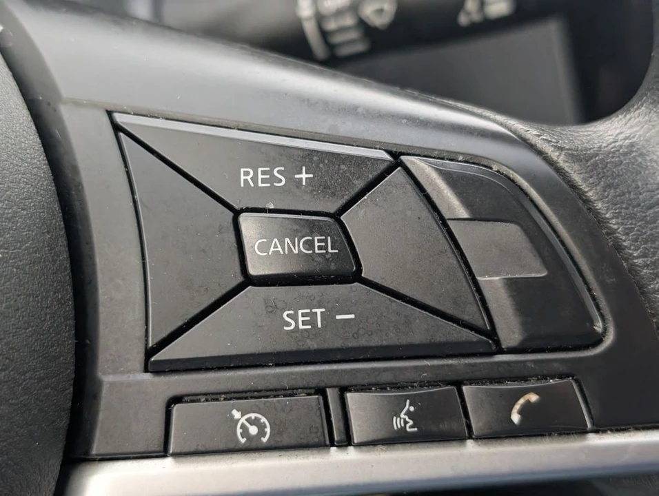 2021 Nissan Rogue - Image 14 of 21