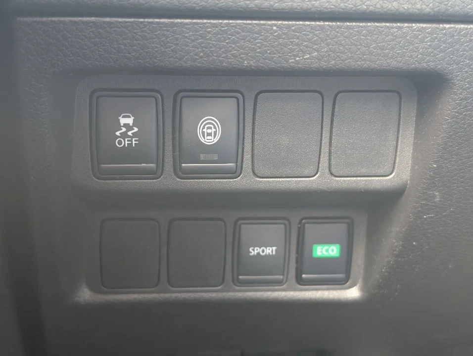 2021 Nissan Rogue - Image 12 of 21