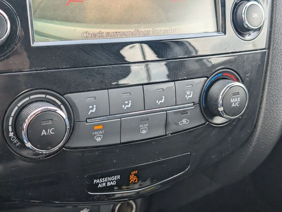 2021 Nissan Rogue - Image 19 of 21
