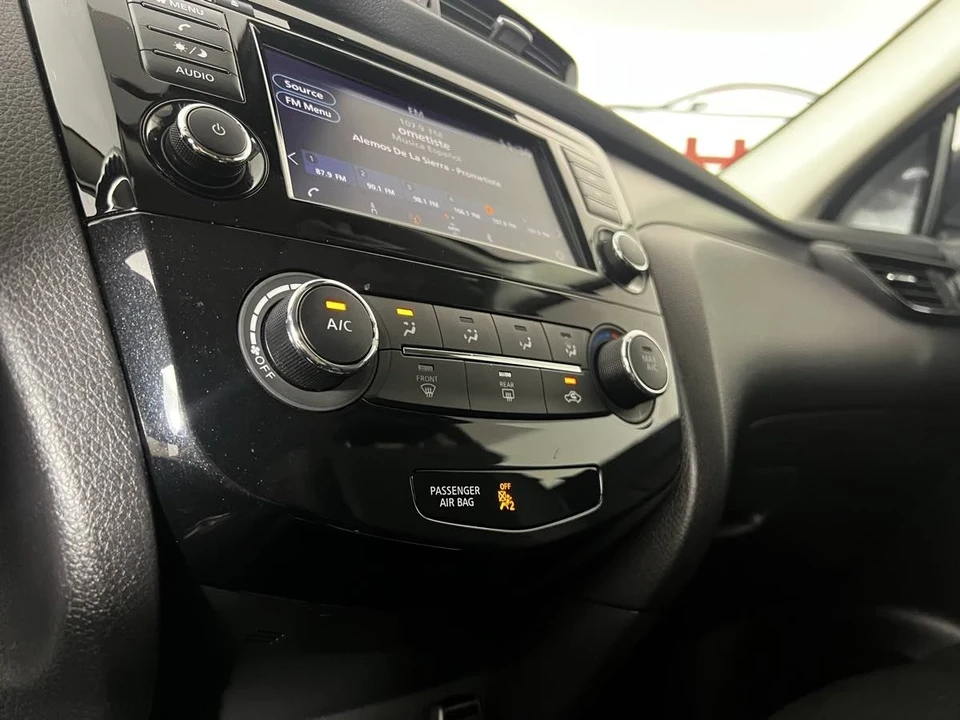 2021 Nissan Rogue - Image 18 of 21