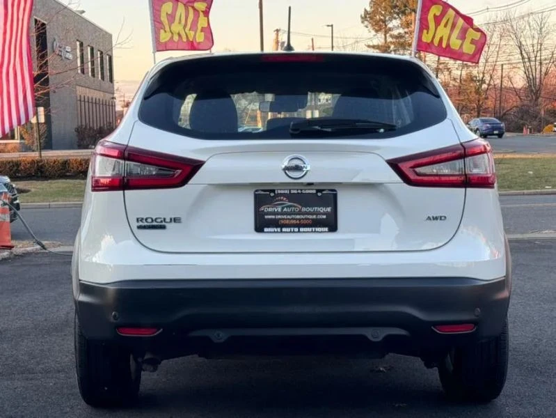 2021 Nissan Rogue - Image 7 of 12