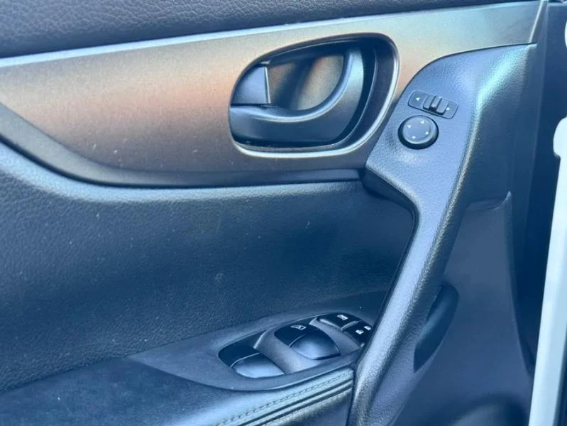 2021 Nissan Rogue - Image 11 of 12