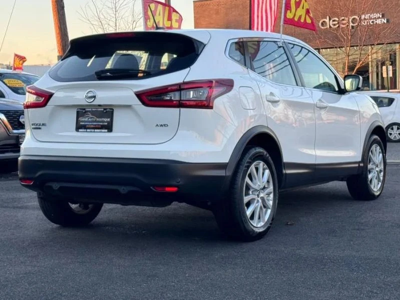 2021 Nissan Rogue - Image 6 of 12