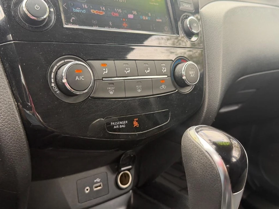 2021 Nissan Rogue - Image 14 of 21