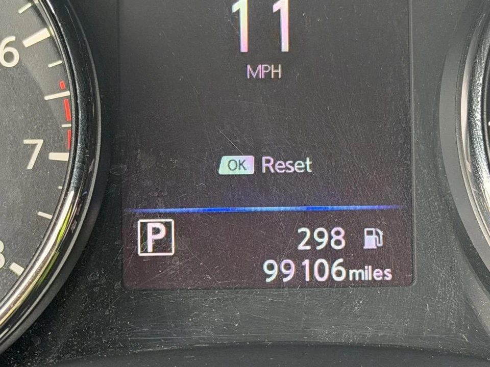 2021 Nissan Rogue - Image 11 of 21