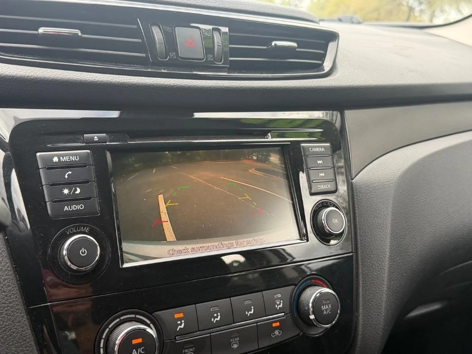 2021 Nissan Rogue - Image 13 of 21