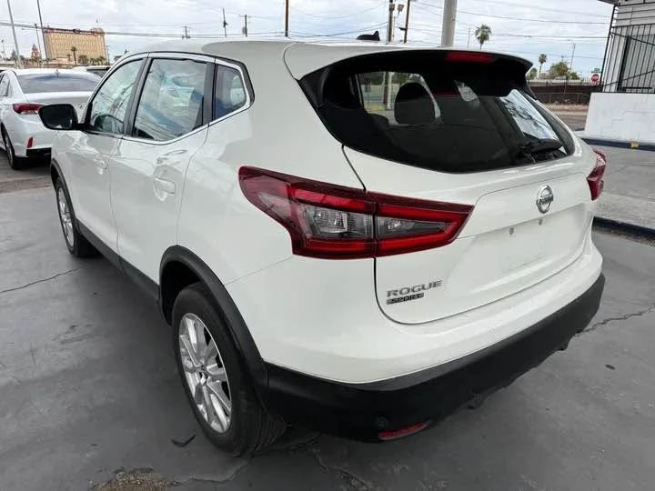 2021 Nissan Rogue - Image 6 of 15