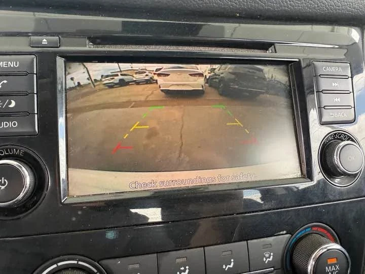 2021 Nissan Rogue - Image 15 of 15