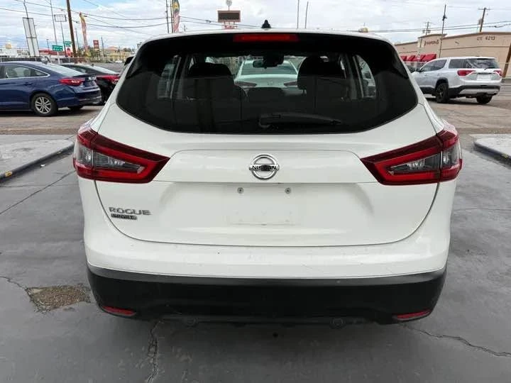 2021 Nissan Rogue - Image 5 of 15