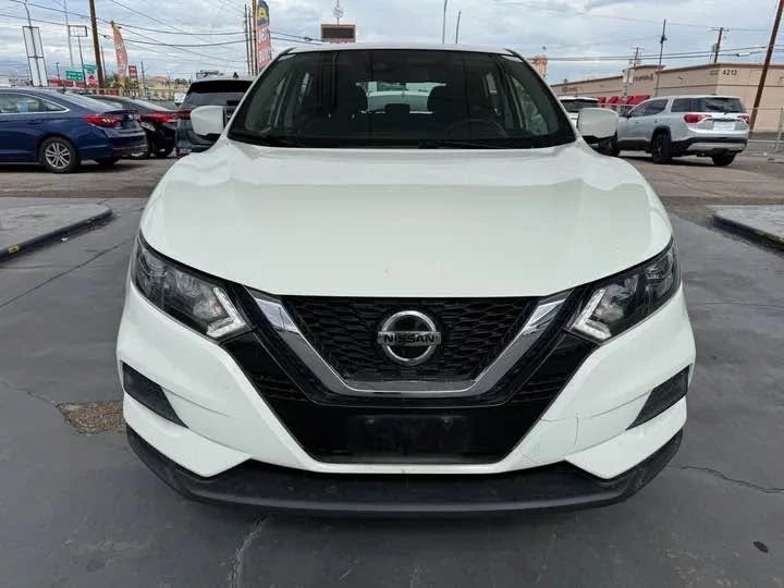 2021 Nissan Rogue - Image 2 of 15