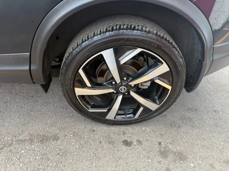 2021 Nissan Rogue - Image 9 of 12