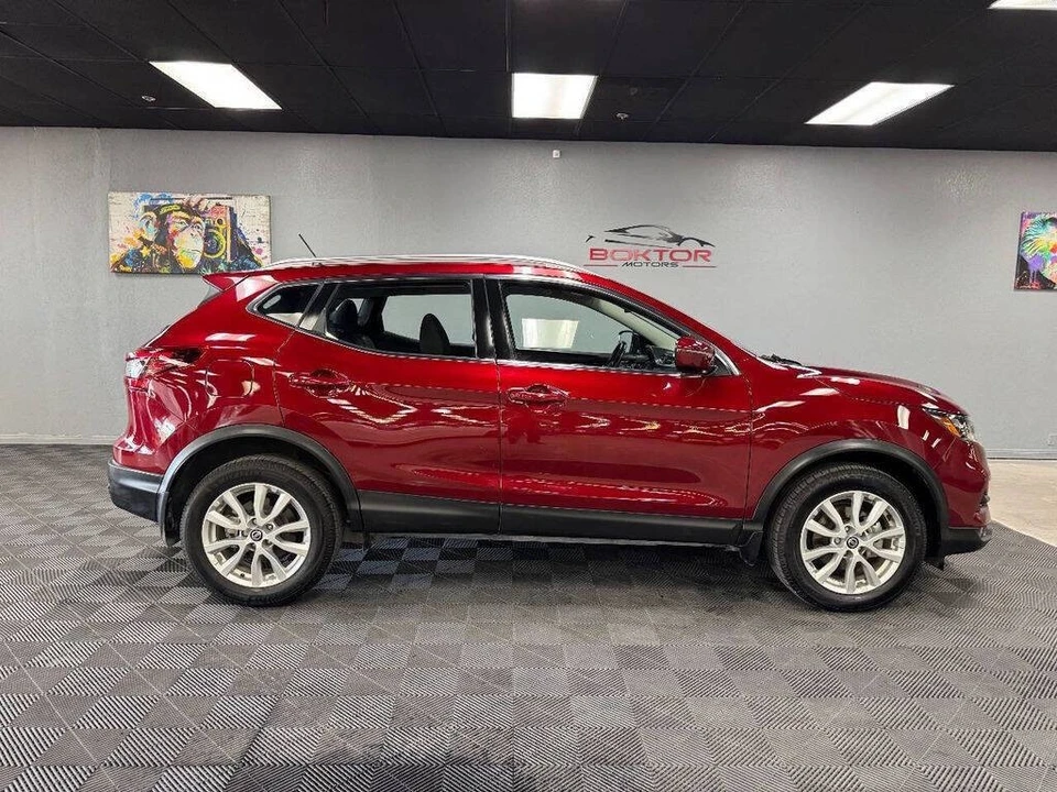 2021 Nissan Rogue - Image 15 of 21