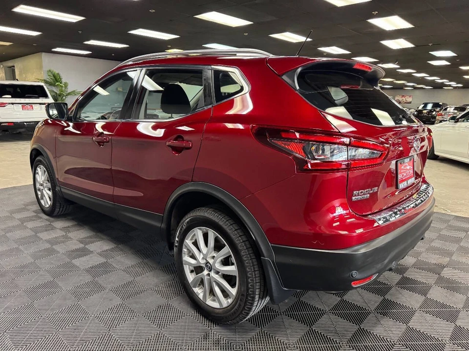 2021 Nissan Rogue - Image 8 of 12