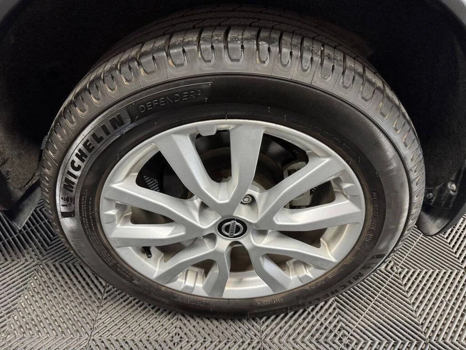2021 Nissan Rogue - Image 19 of 21