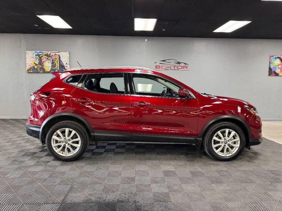2021 Nissan Rogue - Image 16 of 21
