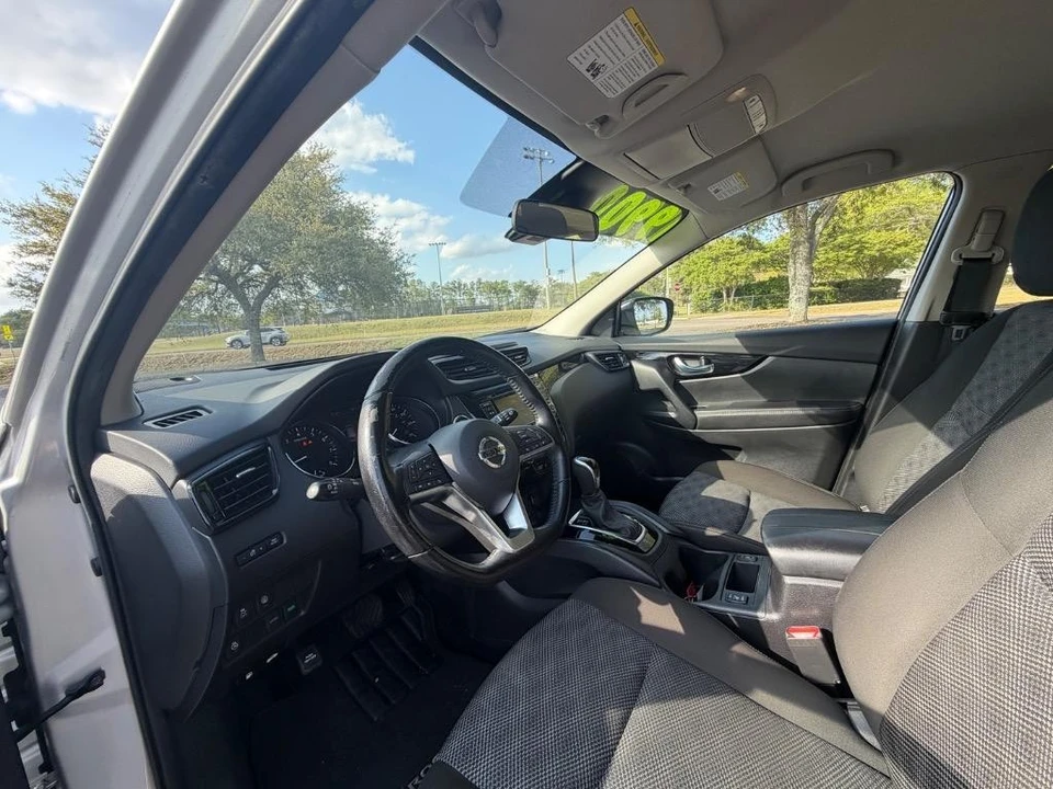 2021 Nissan Rogue - Image 7 of 22