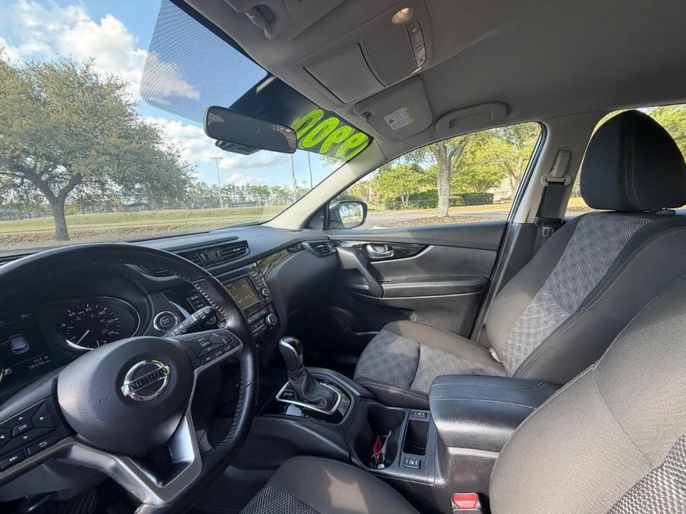 2021 Nissan Rogue - Image 8 of 22