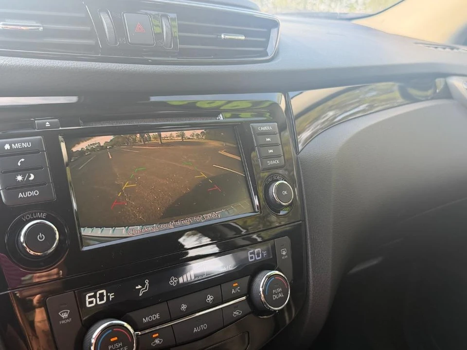 2021 Nissan Rogue - Image 11 of 22