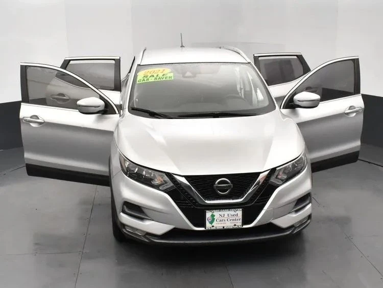 2021 Nissan Rogue - Image 10 of 12