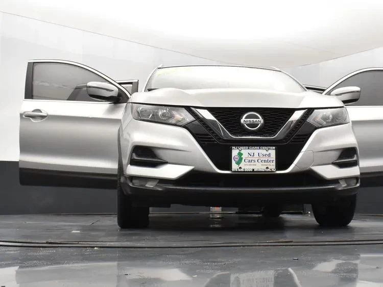 2021 Nissan Rogue - Image 11 of 12