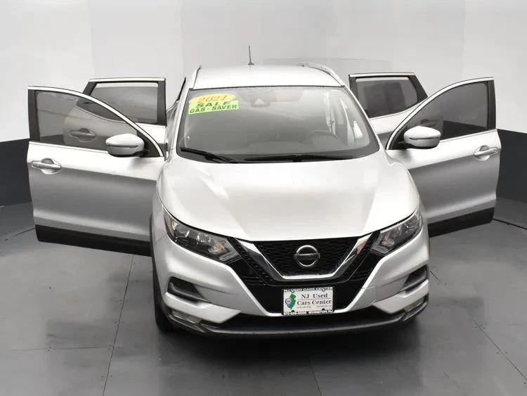 2021 Nissan Rogue - Image 10 of 12