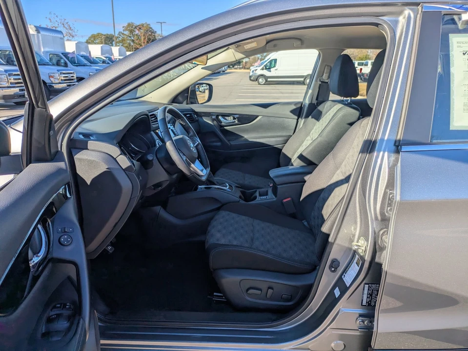 2021 Nissan Rogue - Image 12 of 12