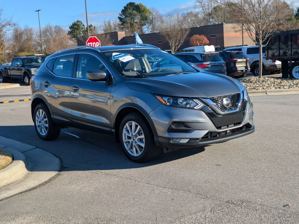 2021 Nissan Rogue - Image 2 of 12