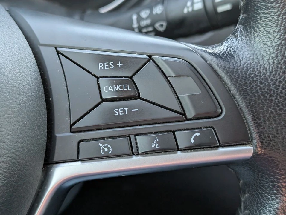 2021 Nissan Rogue - Image 14 of 21