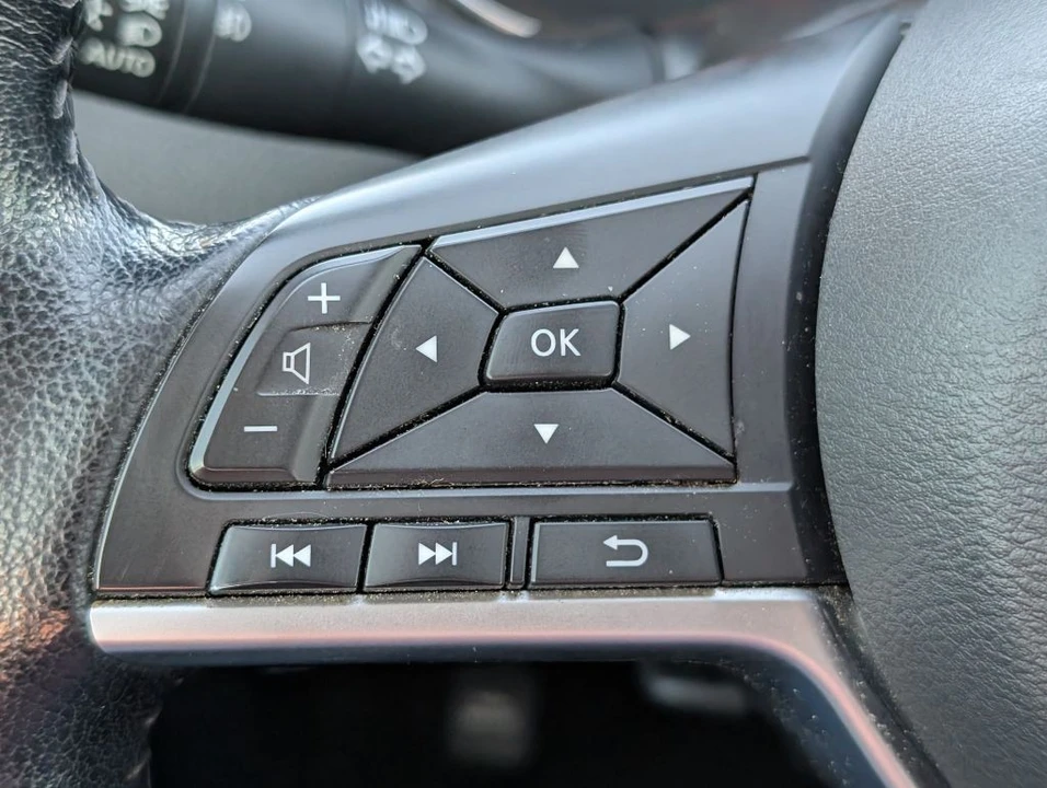2021 Nissan Rogue - Image 13 of 21