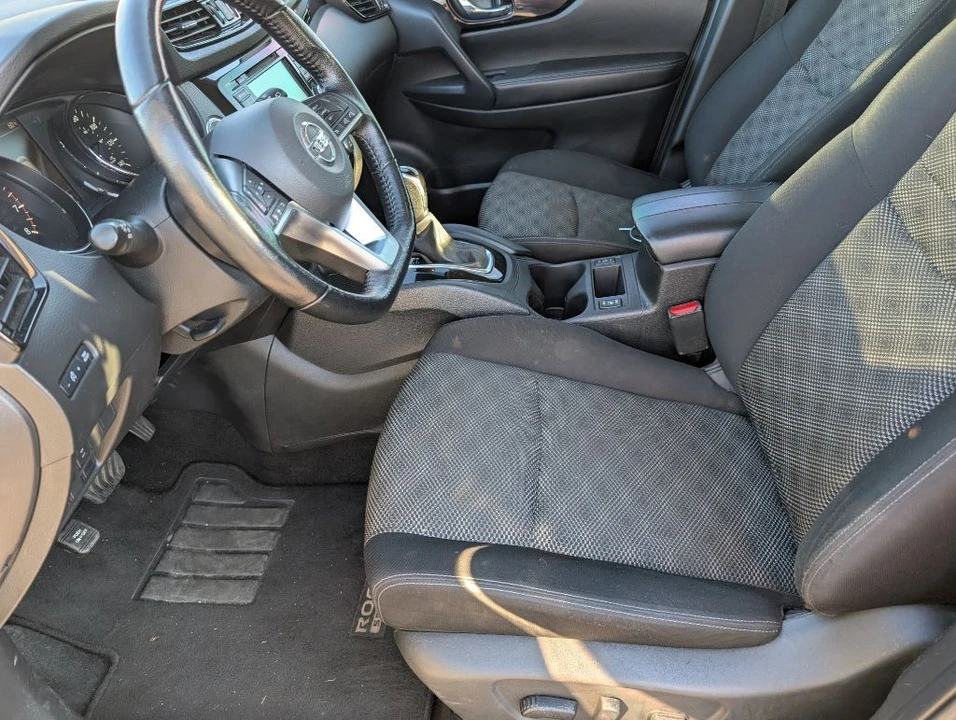 2021 Nissan Rogue - Image 9 of 21