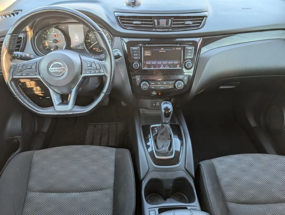 2021 Nissan Rogue - Image 8 of 21
