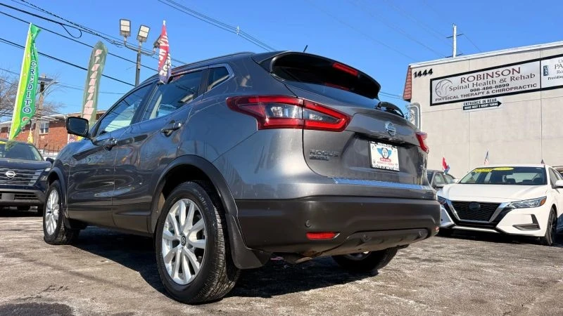 2021 Nissan Rogue - Image 8 of 12