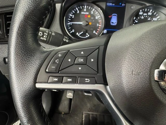 2021 Nissan Rogue - Image 15 of 21