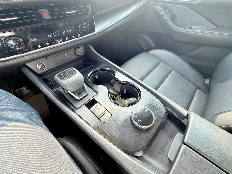 2021 Nissan Rogue - Image 6 of 16