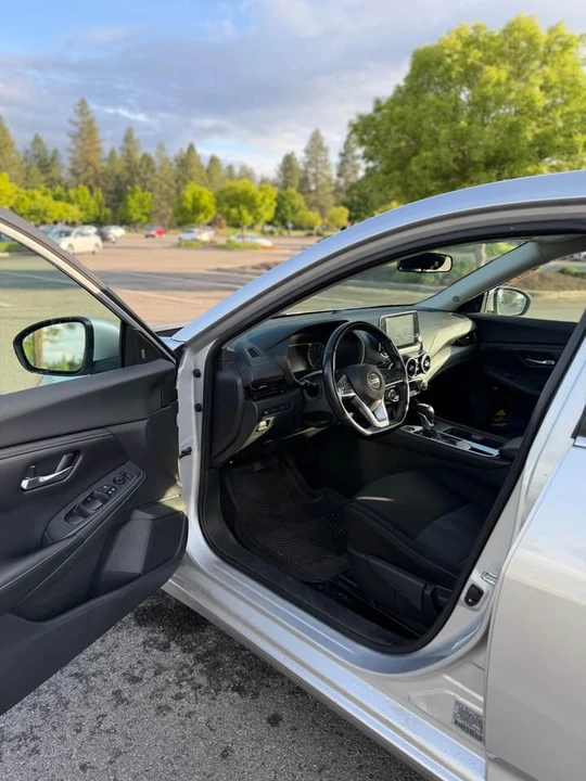 2021 Nissan Sentra 7th Gen - Image 5 of 10