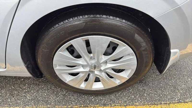 2021 Nissan Sentra 8th Gen - Image 9 of 12