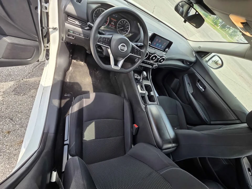 2021 Nissan Sentra - Image 6 of 10