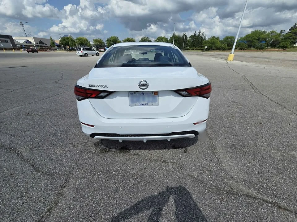 2021 Nissan Sentra - Image 9 of 10