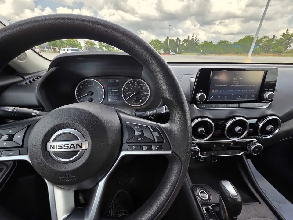 2021 Nissan Sentra - Image 7 of 10