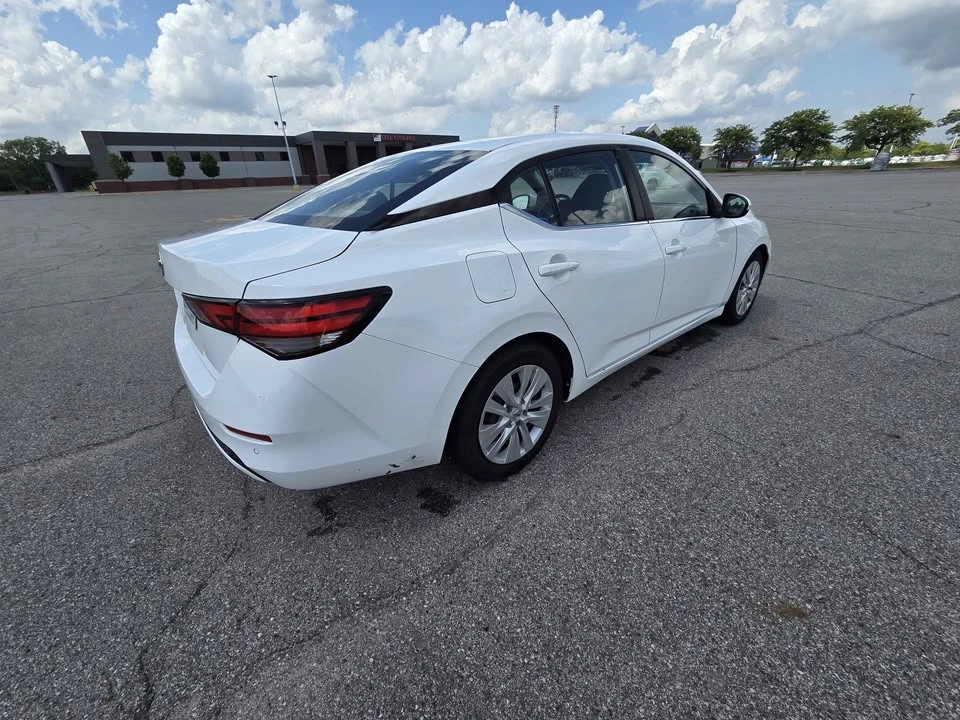 2021 Nissan Sentra - Image 5 of 10