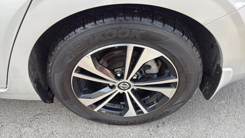 2021 Nissan Sentra 8th Gen - Image 9 of 12
