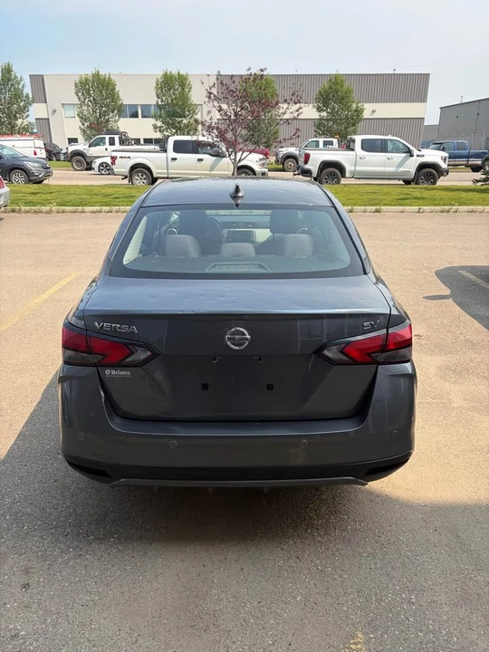 2021 Nissan Versa - Image 4 of 12