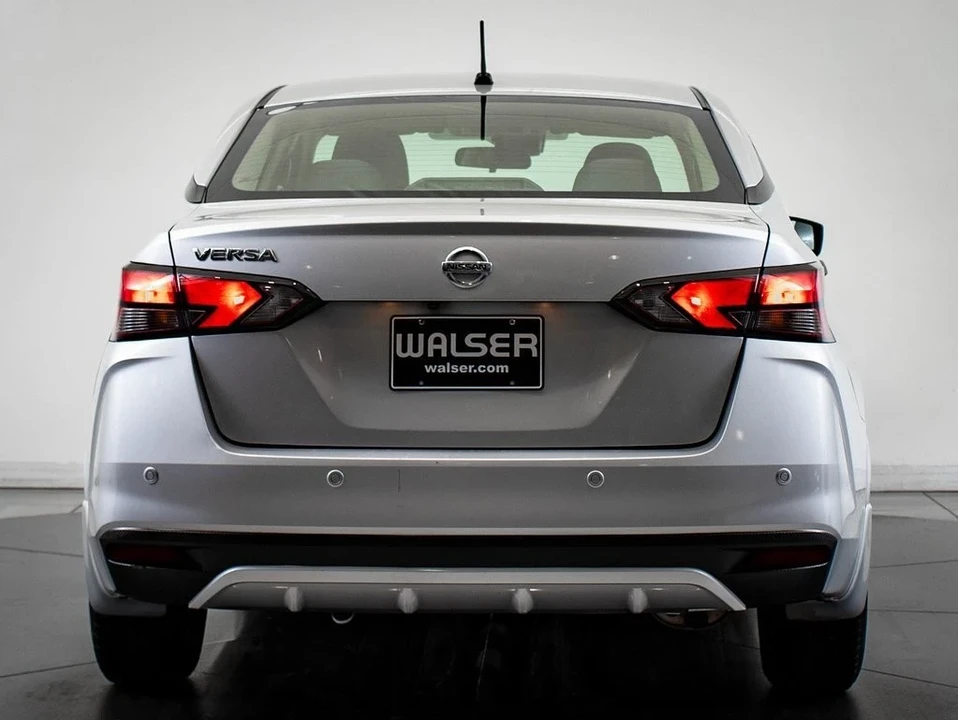 2021 Nissan Versa - Image 7 of 21
