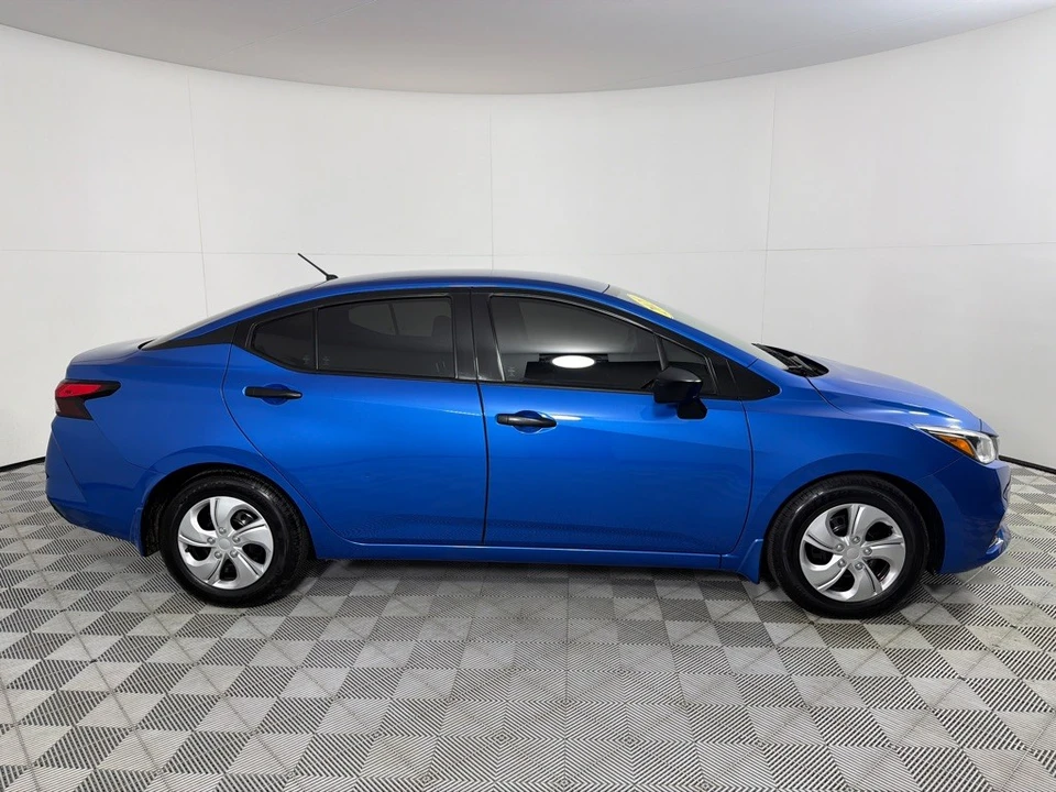 2021 Nissan Versa - Image 4 of 21